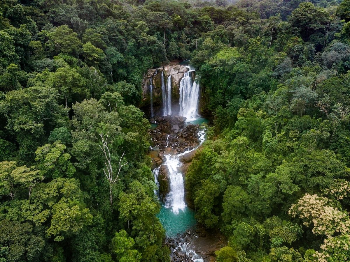 Nauyaca waterfall costa rica